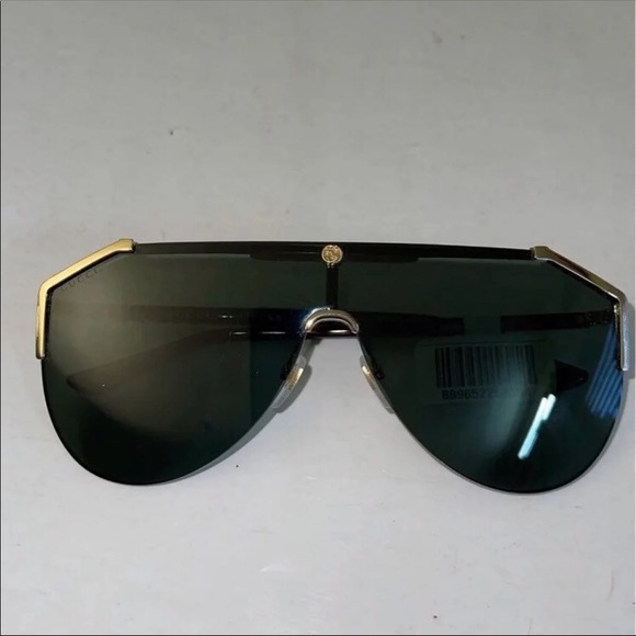 Gucci Sunglasses - Picture 3 of 15